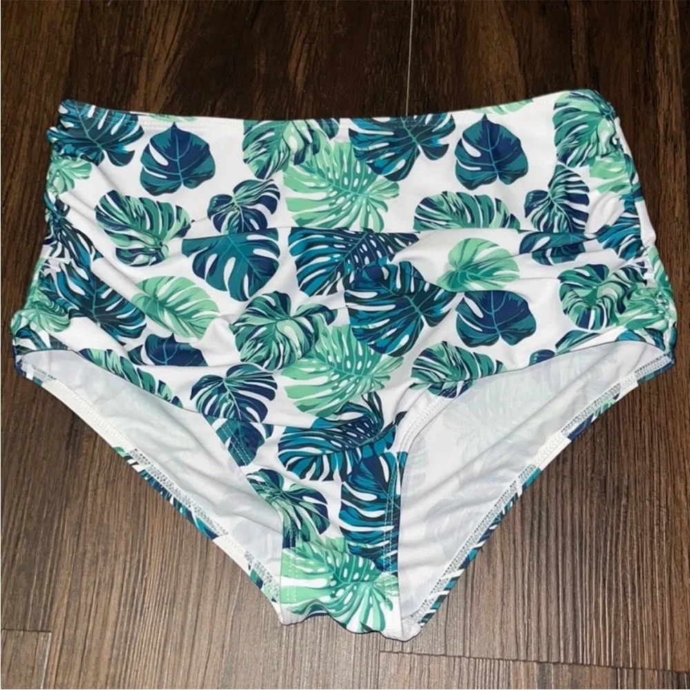 Bikini Set - Picture 8 of 12